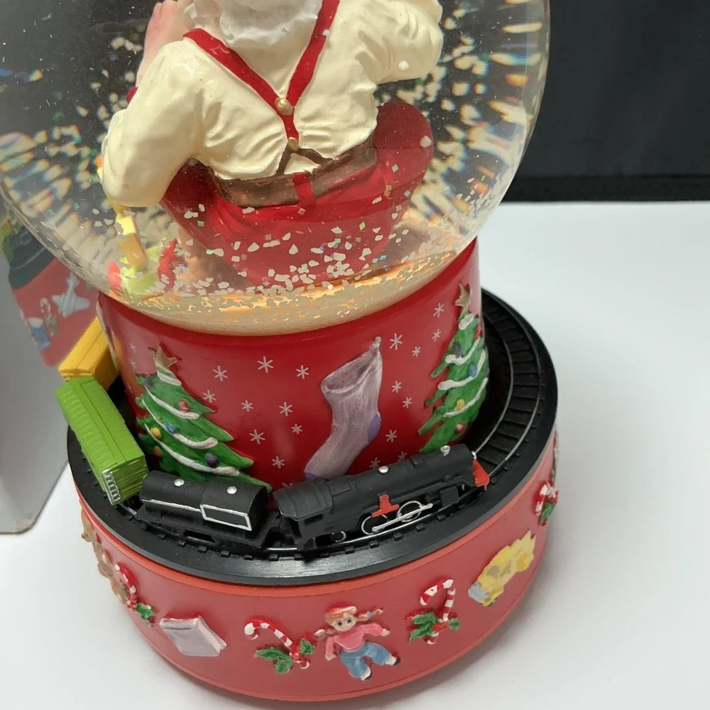 2001 Hallmark Coca-Cola Santa Musical Snow Globe Moving Train w/ Box Works Vtg
